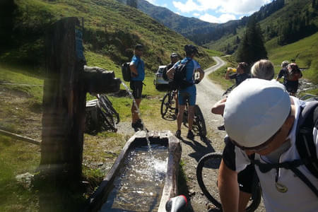 Tiroler Quellwasser auffüllen