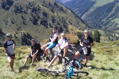 Verschnaufpause beim Aufstieg zum Heutaljoch 